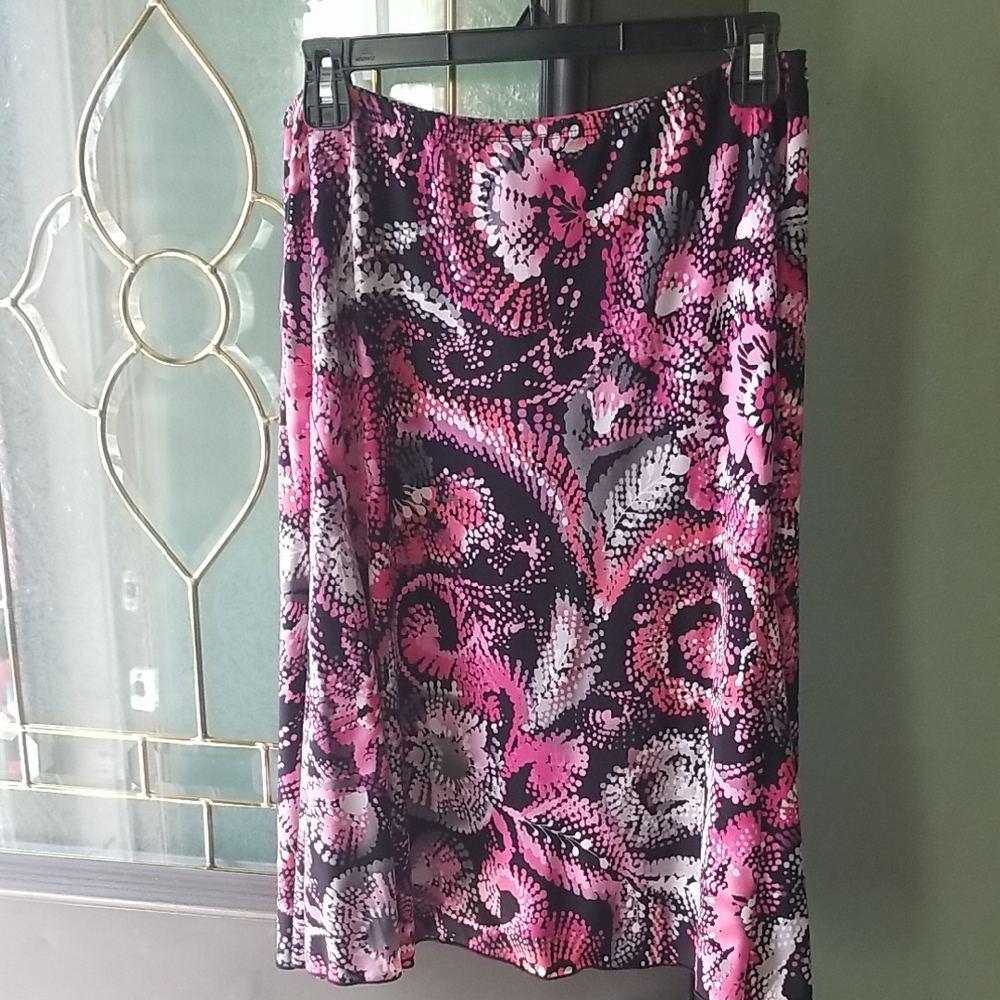 Stylish Pink and Black Women's Skirt
